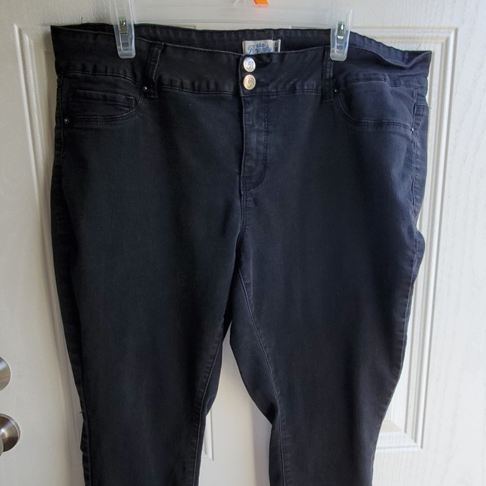 Cuffed black skinny jeans